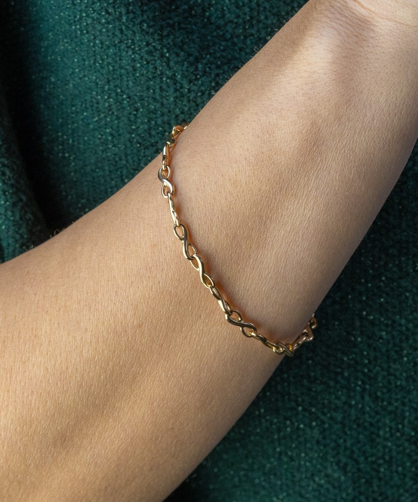 Gold bracelet