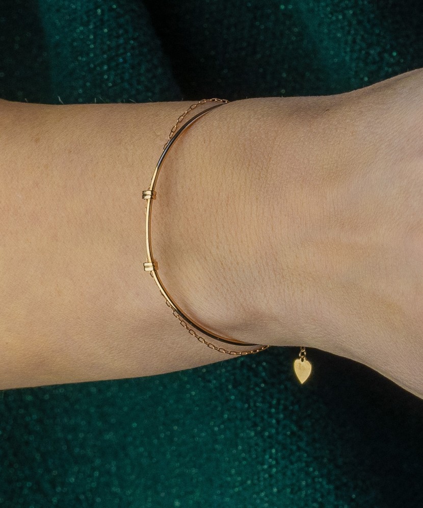 Gold bracelet