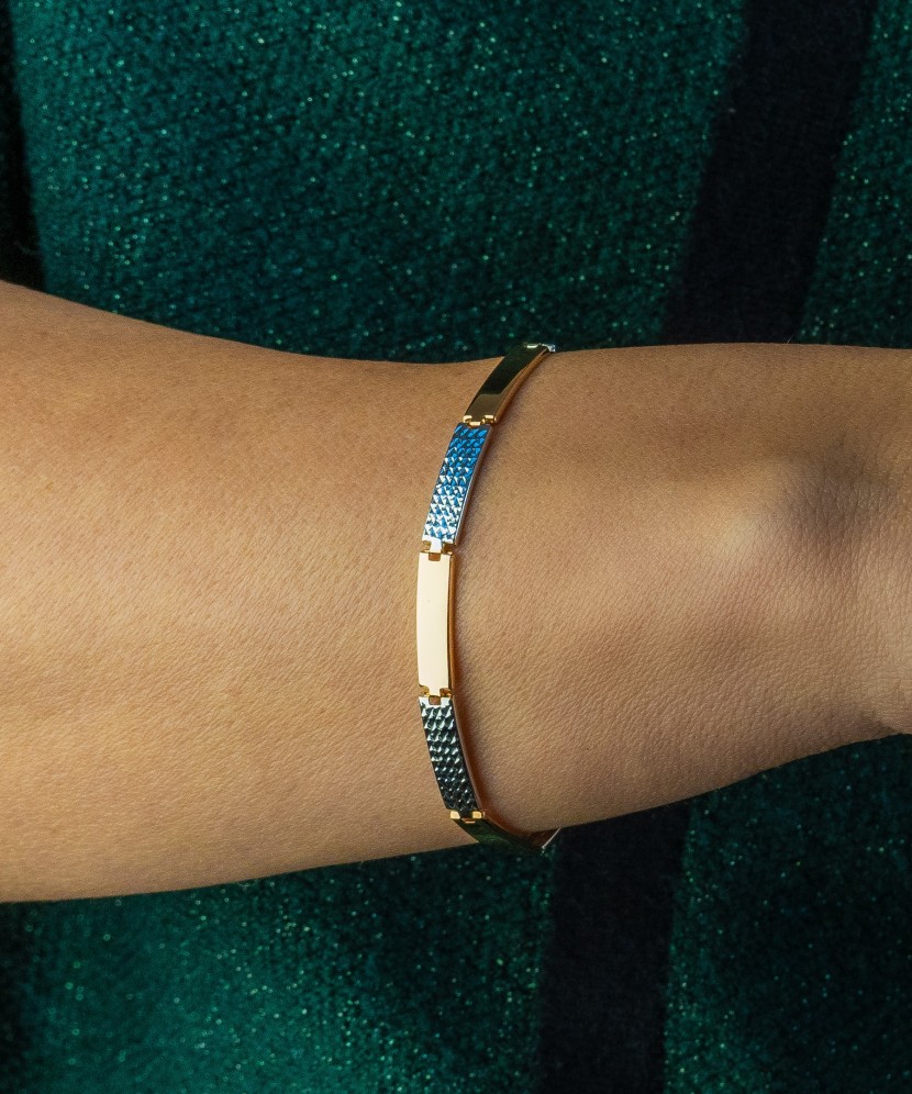 Gold bracelet
