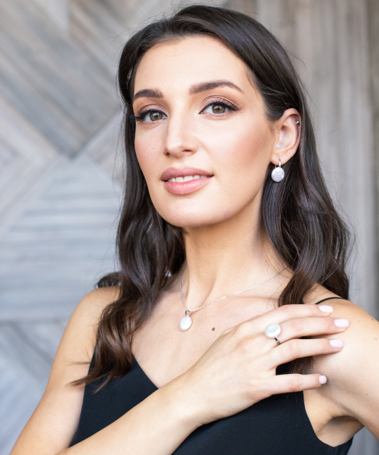 Sterling silver ring with pearl