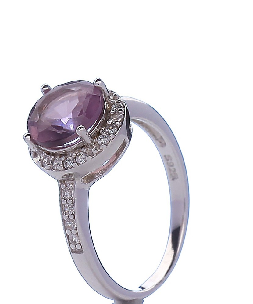 Sterling silver ring with zircons