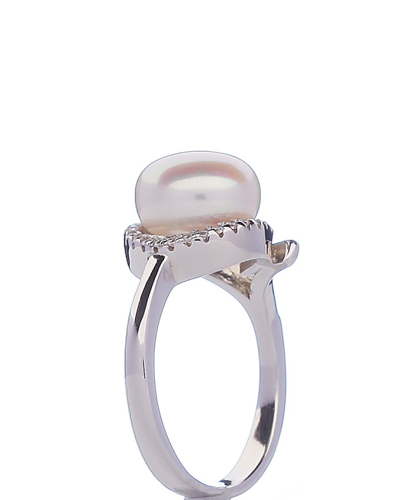 Sterling silver ring with pearl and zircons