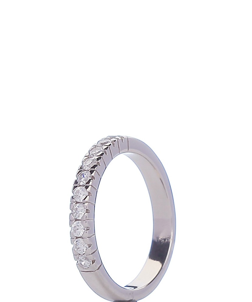 Sterling silver ring with zircons