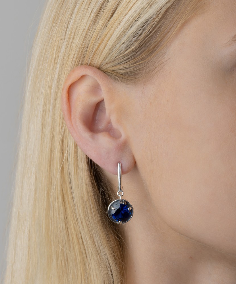 Sterling silver earrings with zirconium