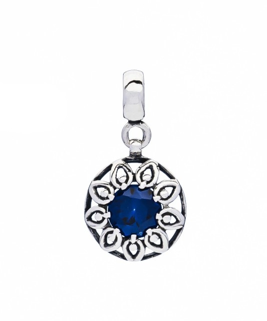 Sterling silver pendant with zirconium