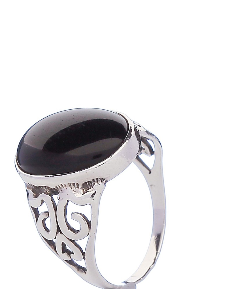 Sterling silver ring with onyx