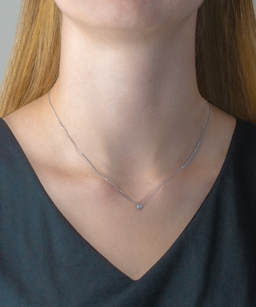 White gold chain with diamond pendant