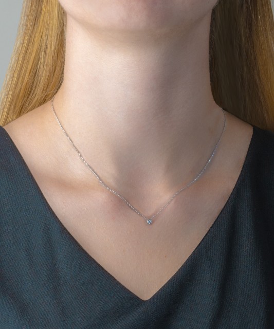 White gold chain with diamond pendant