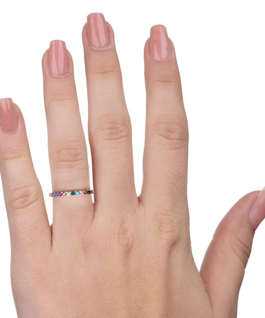 Gold ring with zircons