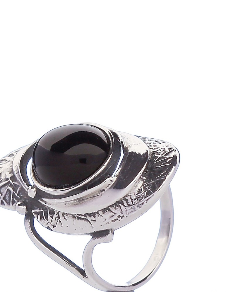 Sterling silver ring with synthetic onyx