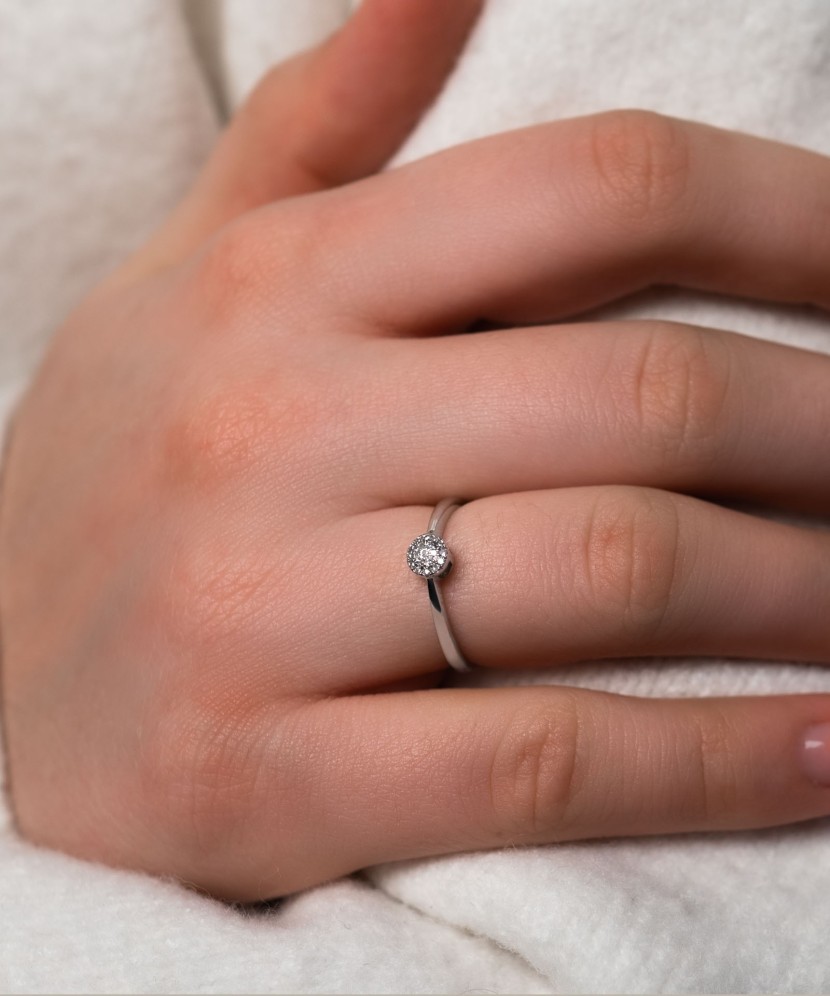 Balto aukso žiedas su demantais - Auksiniai Žiedai su brangakmeniais - Goldinga