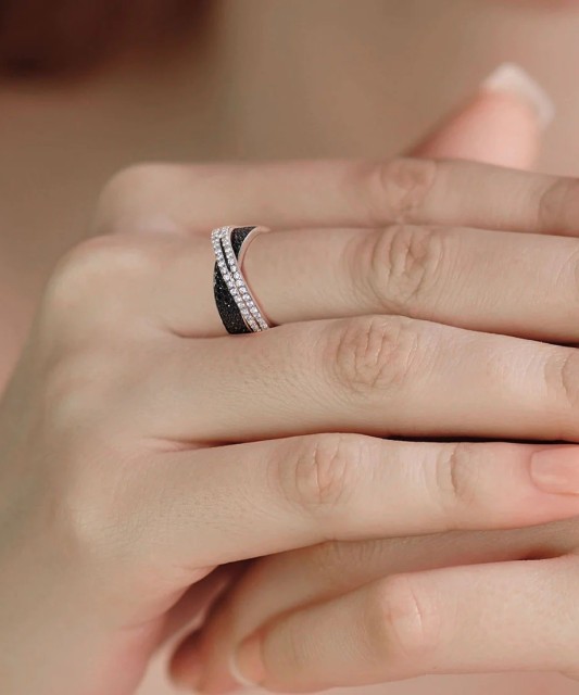 Sterling silver ring with zircons and spinels