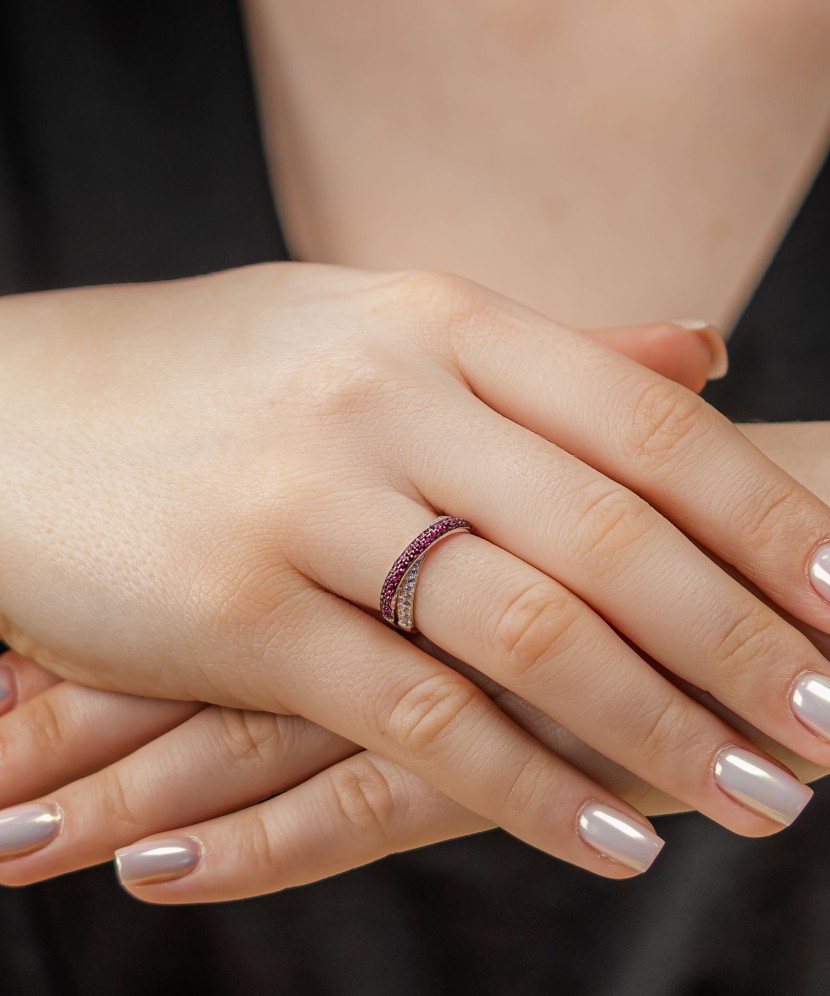 Silver ring with zircons and nano ruby