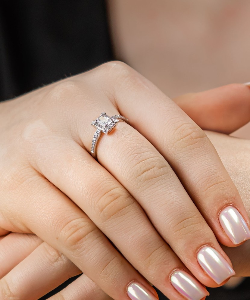 Sidabrinis žiedas su cirkoniais  - Goldinga