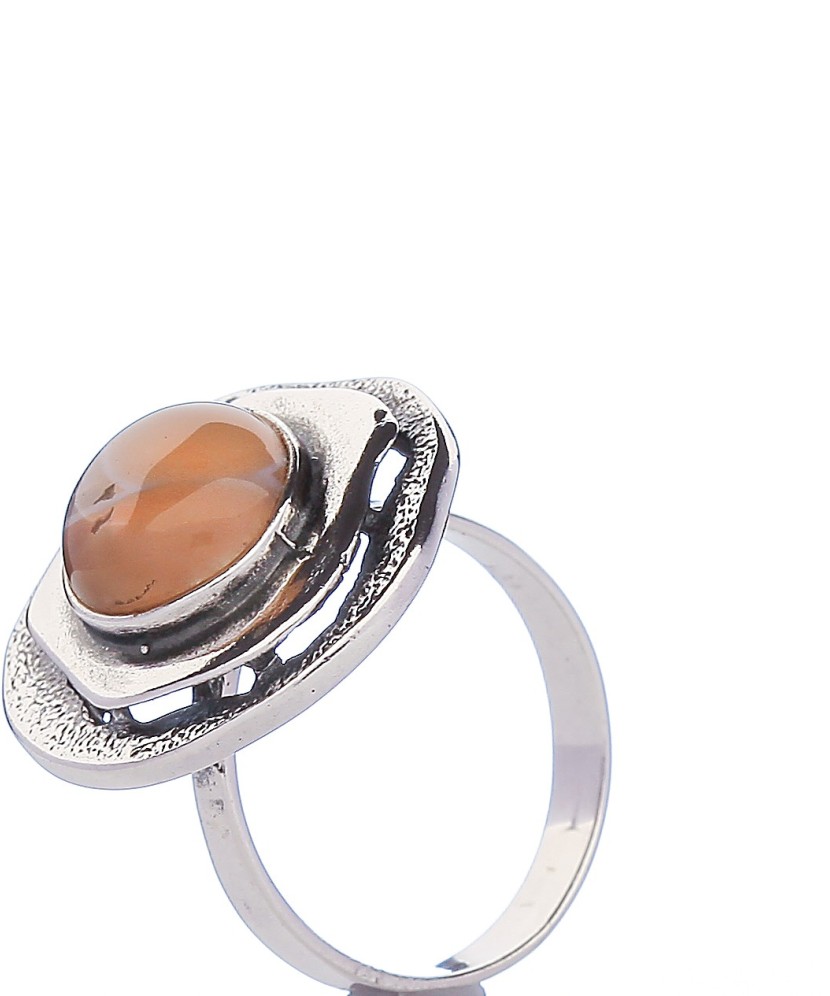 Sterling silver ring with agate
