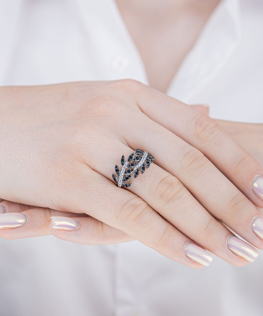 Sterling silver ring with zircons and spinels