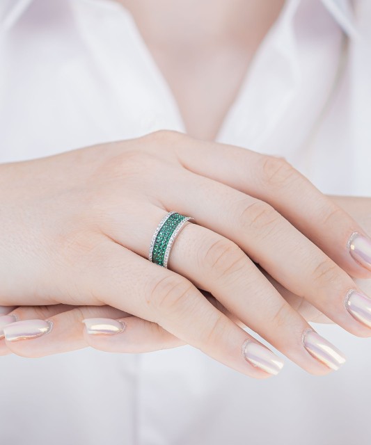Sterling silver ring with zircons and spinels