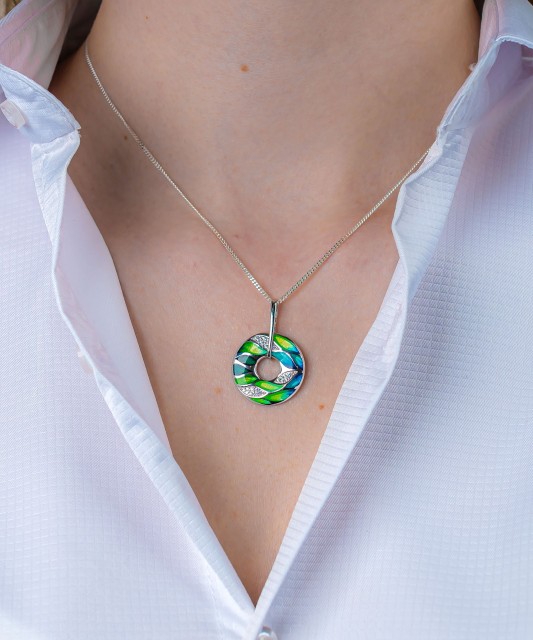 Sterling Silver pendant with zircons and enamel