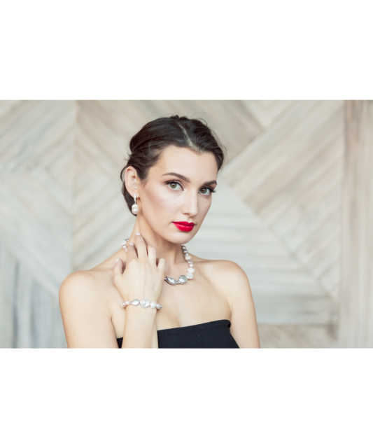 Sterling silver earrings with natural pearl and zircons