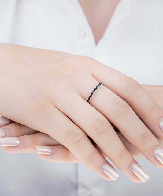 Sterling silver ring with spinels