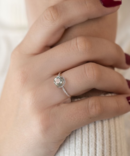 Yellow Gold ring with diamonds and quartz