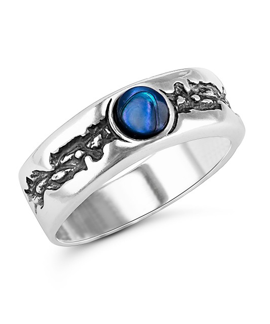 Sterling silver ring with mother of pearl