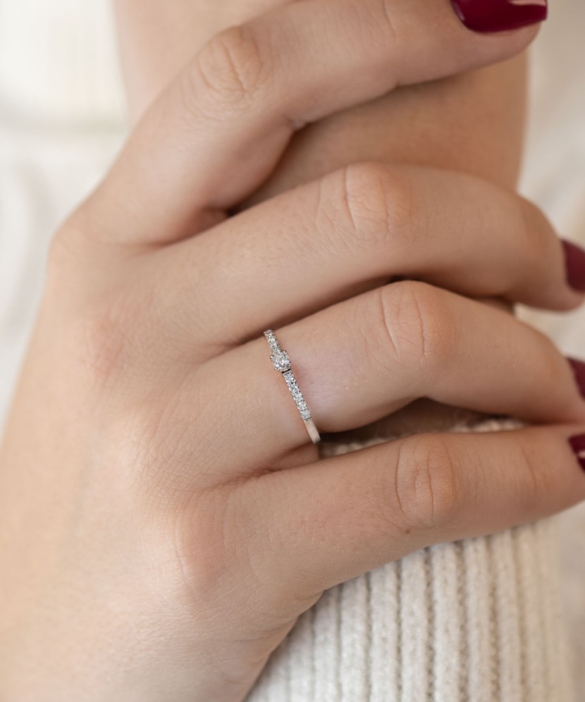 Auksinis žiedas su briliantais - Auksiniai Žiedai su brangakmeniais - Goldinga