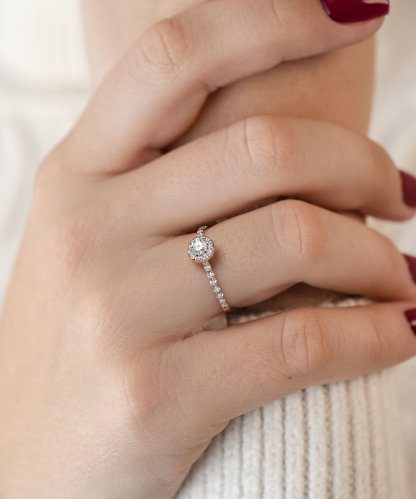 Gold ring with diamonds (0.45ct)