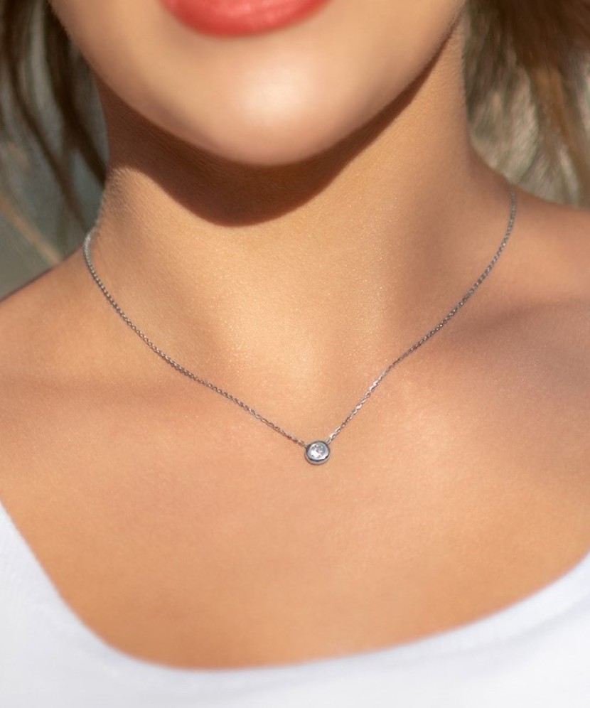 White Gold chain with diamond pendant