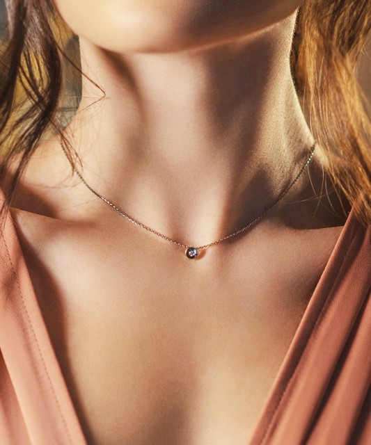 Yellow Gold chain with diamond pendant