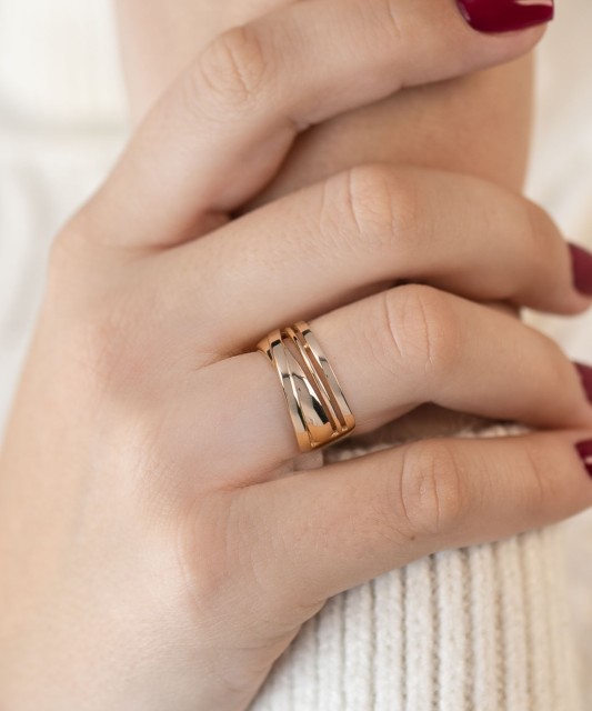 Gold ring