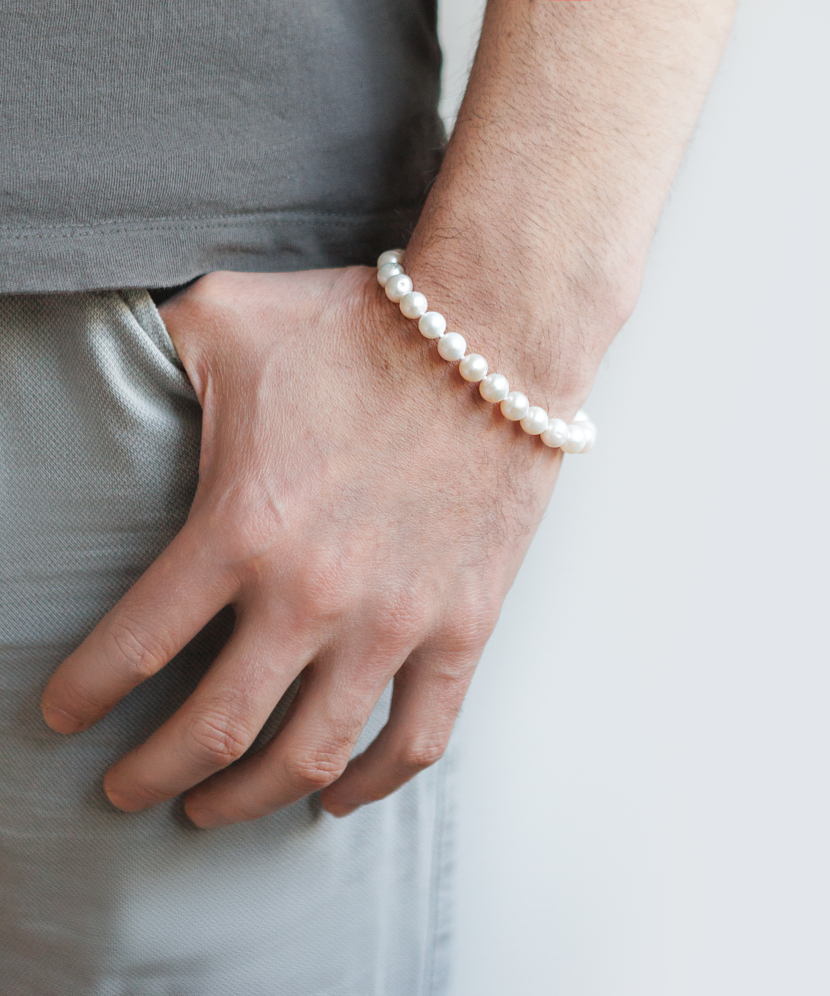 Pearl bracelet with silver