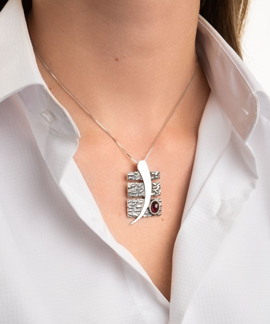 Hopea riipus granaatilla