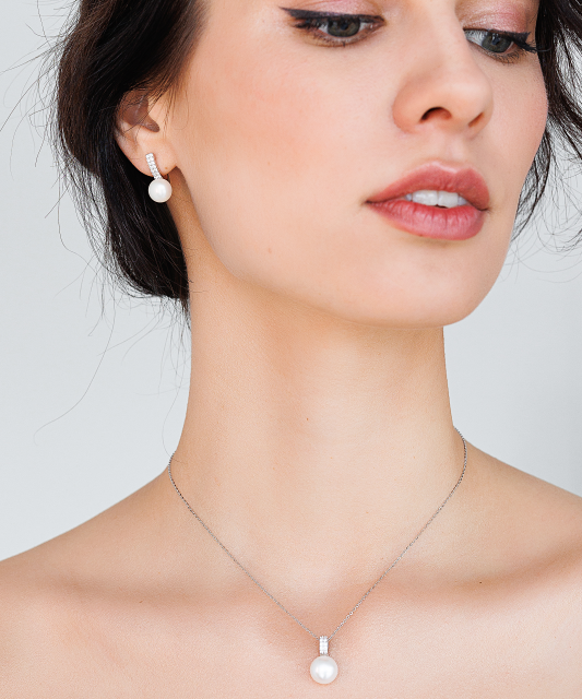 Sterling silver earrings with pearls and zircons