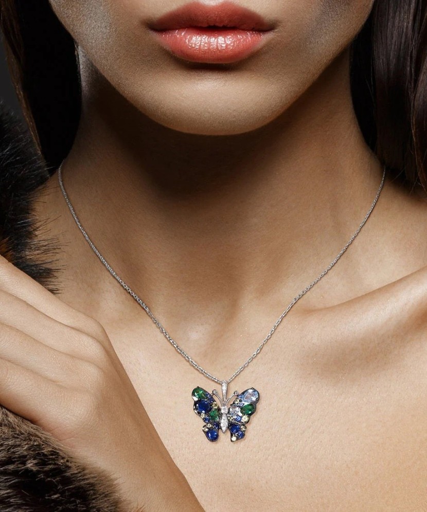 Hopeariipus zirkoneilla "Perhonen"