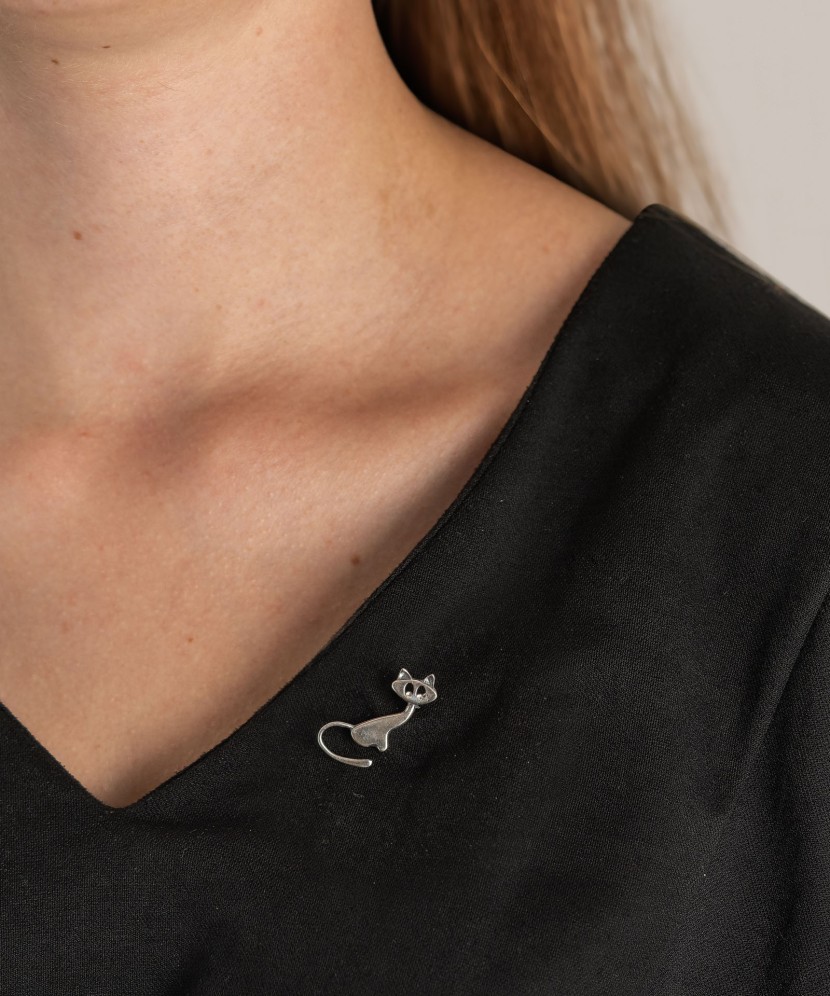Sterling silver  brooch with zirconium "Cat"