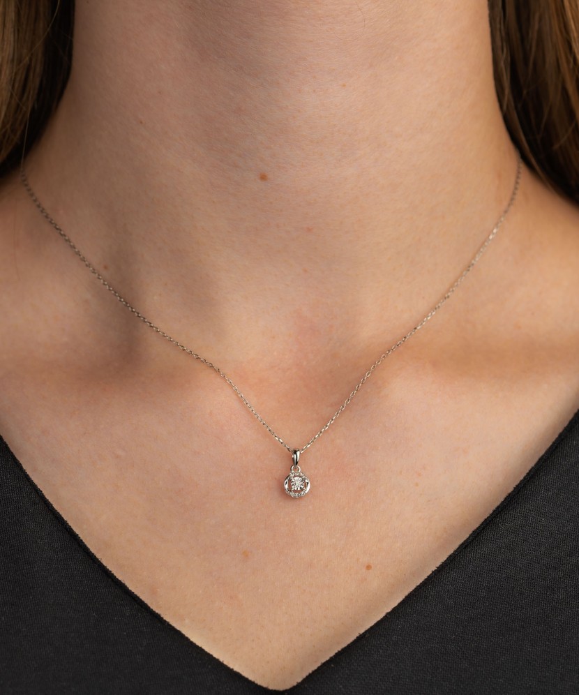 White gold pendant with diamonds