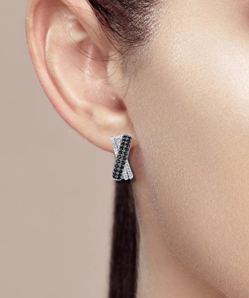 Hopeiset korvakorut zirkoneilla ja spinellillä