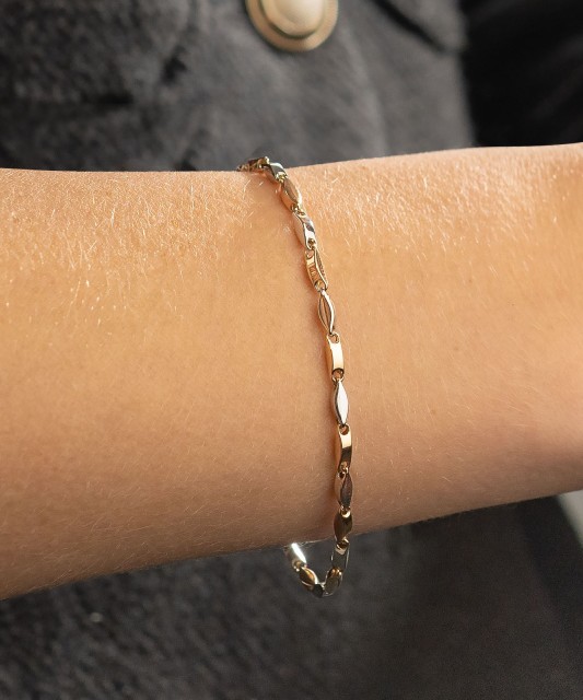 Gold bracelet