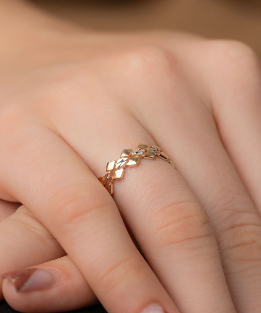 Gold ring
