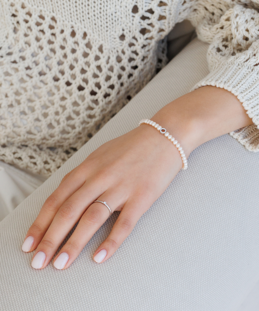 Bracelet with pearls, zircons and silver