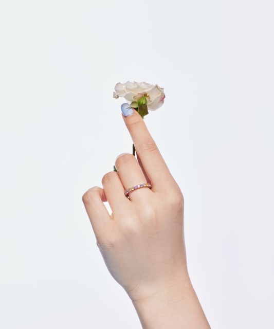 Sterling silver ring with zircons