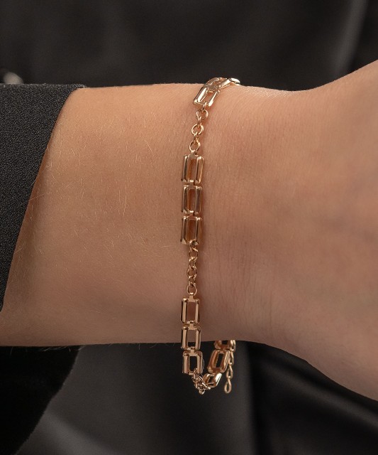 Gold bracelet