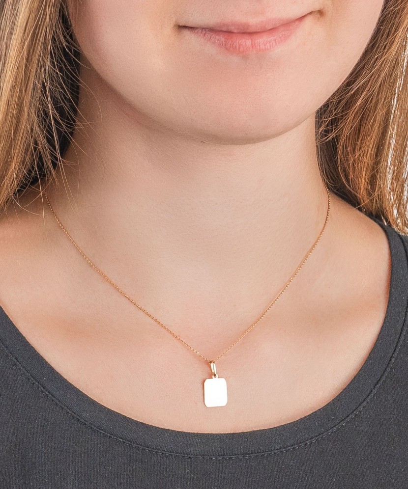 Kultainen riipus "Lautanen"