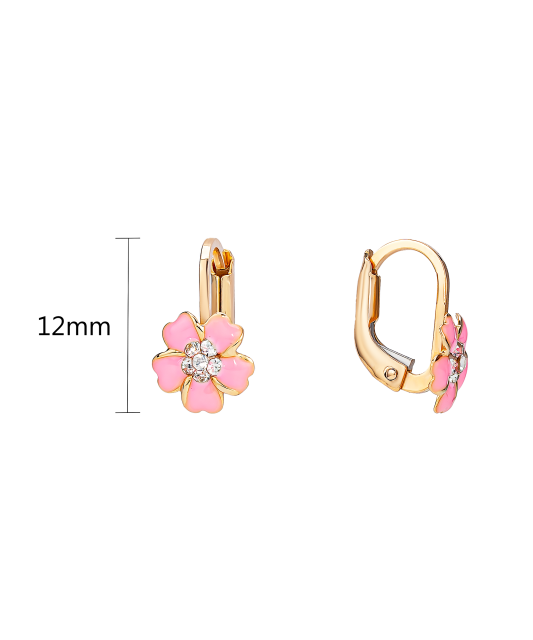 Gold earrings flowers