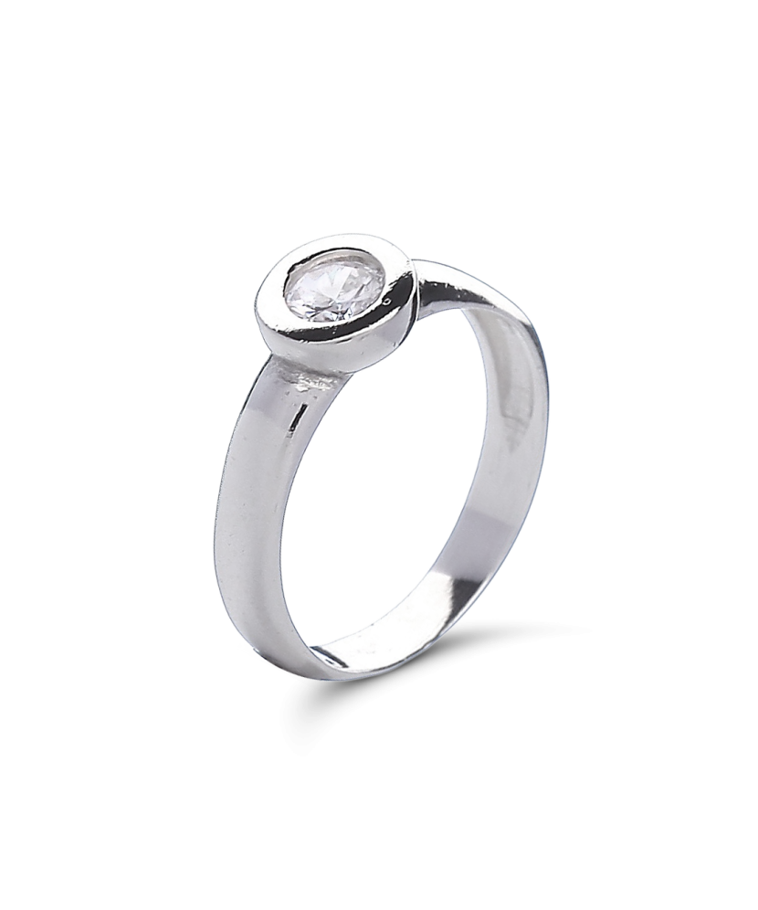 Sterling silver ring with zirconium