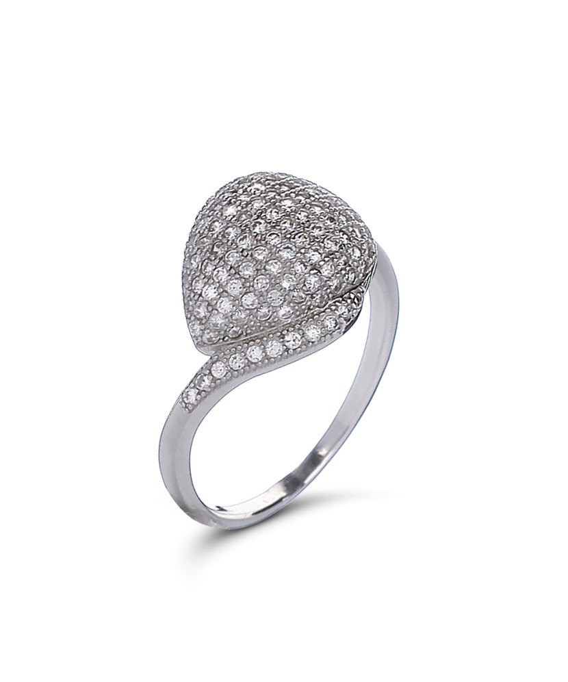 Sterling silver ring with zircons