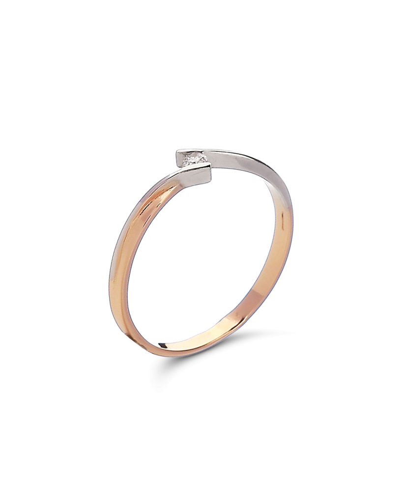 Gold ring with zircons