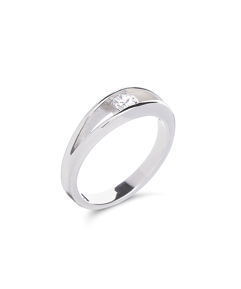 Sterling silver ring with zirconium