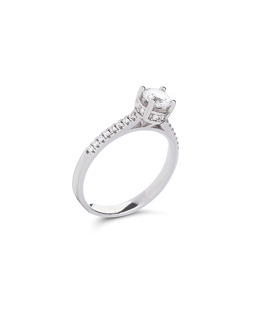 Sterling silver ring with zircons